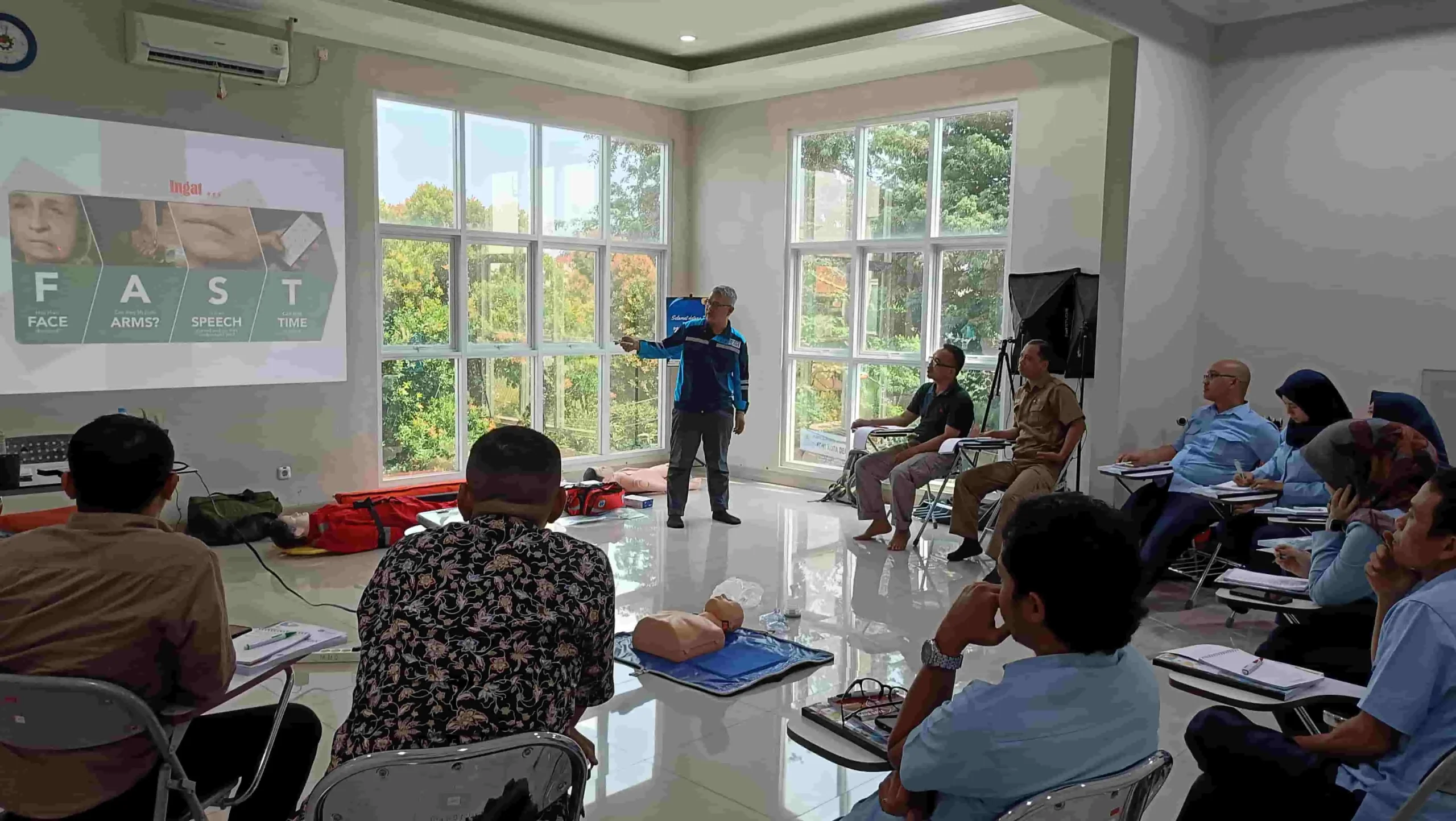 Pelatihan Petugas P3K Kemnaker 4 pelatihan-petugas-p3k-2024-4